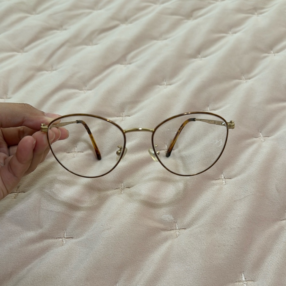 Gucci vintage Gold Frame Women's Glasses